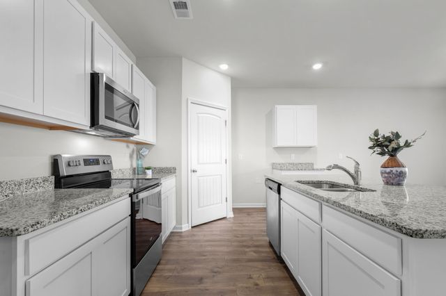 424 Lauren Ln, Chapel Hill, TN 37034