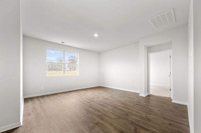 424 Lauren Ln, Chapel Hill, TN 37034