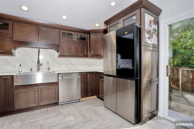 69 Pittis Avenue, Allendale, NJ 07401