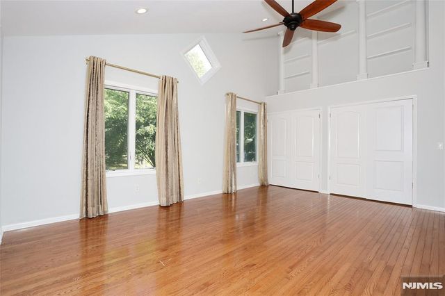 69 Pittis Avenue, Allendale, NJ 07401