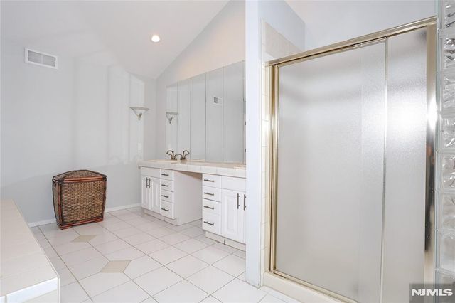 69 Pittis Avenue, Allendale, NJ 07401