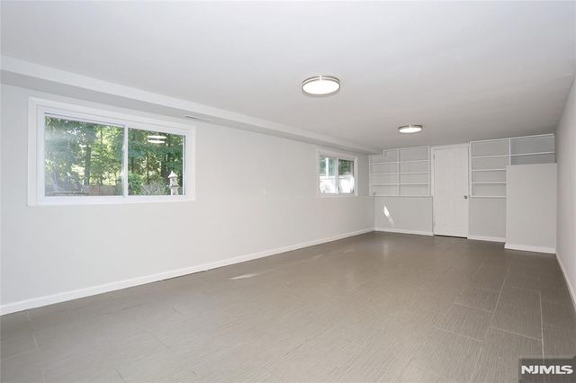 69 Pittis Avenue, Allendale, NJ 07401