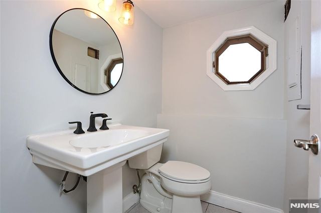69 Pittis Avenue, Allendale, NJ 07401