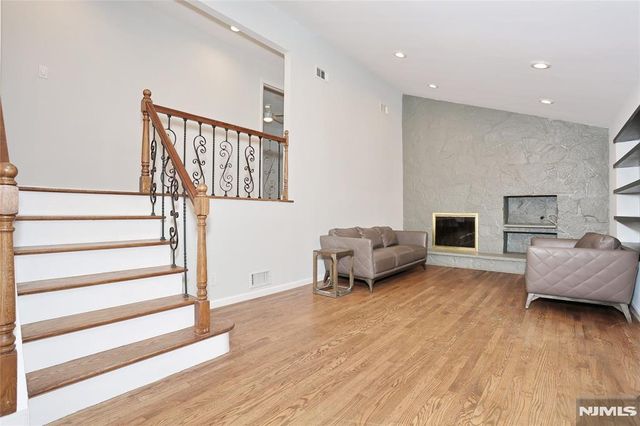 69 Pittis Avenue, Allendale, NJ 07401