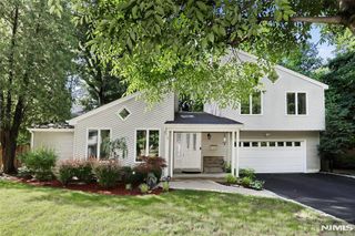 69 Pittis Avenue, Allendale, NJ 07401