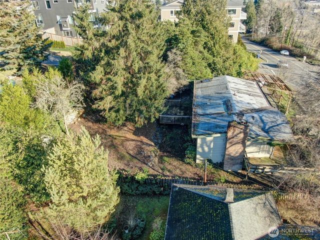 6330 NE 181st Street, Kenmore, WA 98028