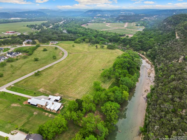 877 Bingham, New Braunfels, TX 78132