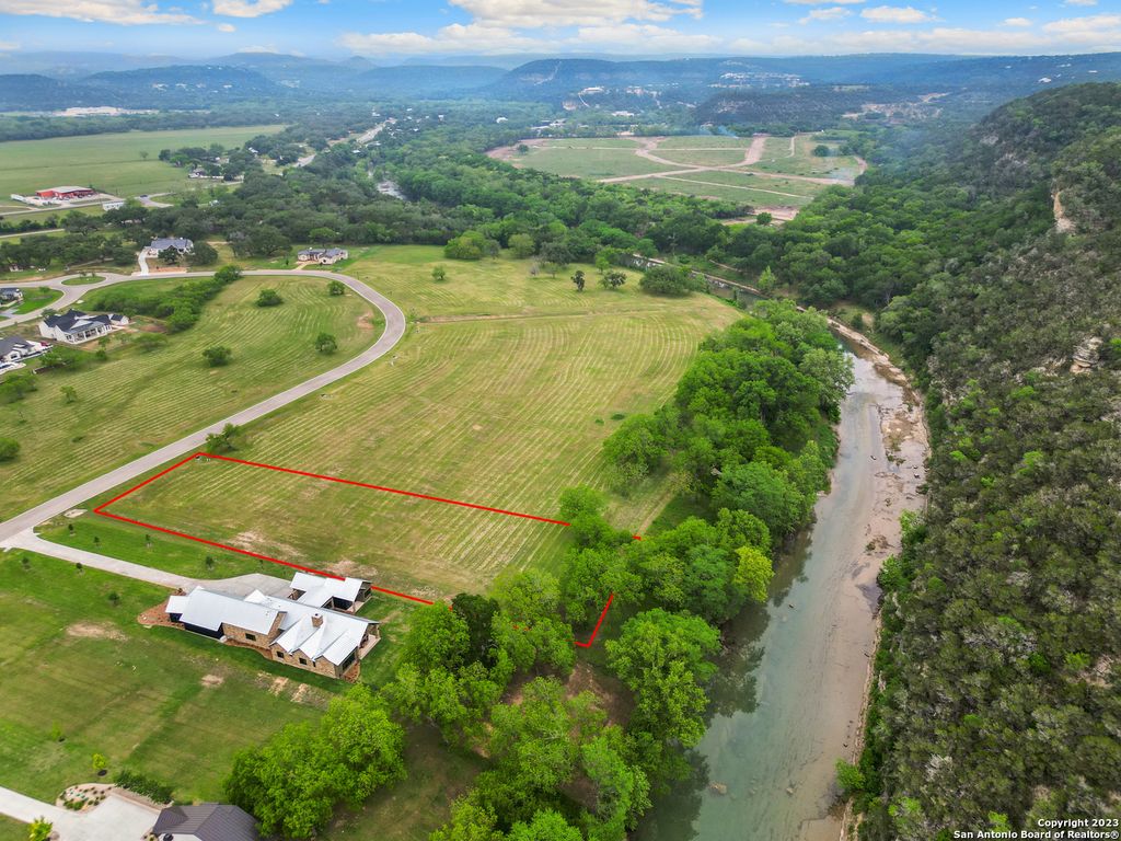 877 Bingham, New Braunfels, TX 78132