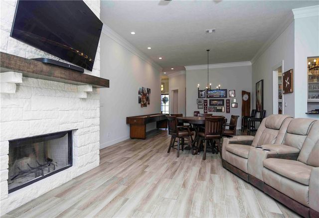 2047 Pebble Bend Drive, College Station, TX 77845