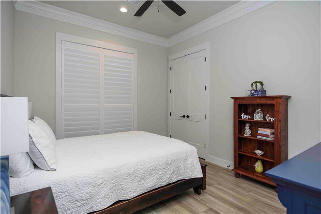 2047 Pebble Bend Drive, College Station, TX 77845