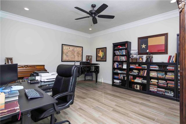 2047 Pebble Bend Drive, College Station, TX 77845