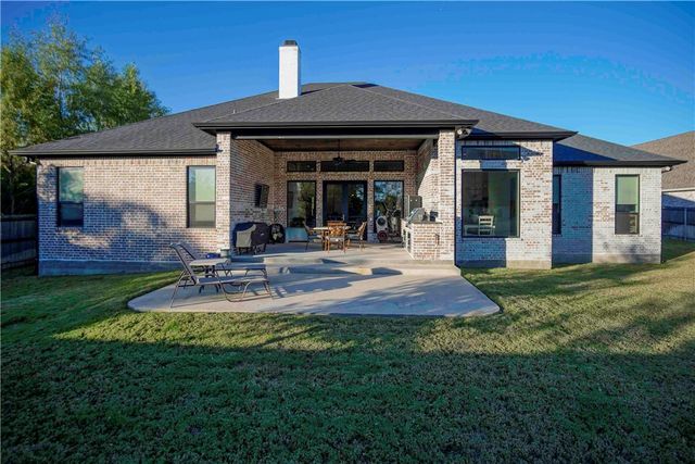 2047 Pebble Bend Drive, College Station, TX 77845