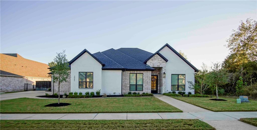 2047 Pebble Bend Drive, College Station, TX 77845