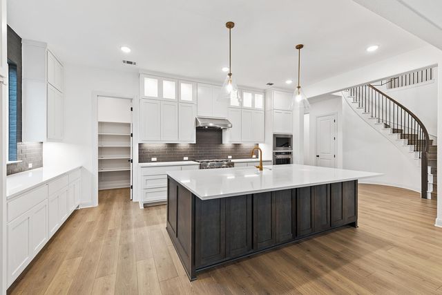 2102 Crimson Sunset DR, Georgetown, TX 78628