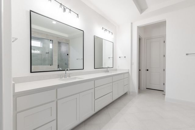 2102 Crimson Sunset DR, Georgetown, TX 78628