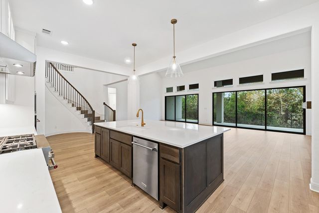 2102 Crimson Sunset DR, Georgetown, TX 78628