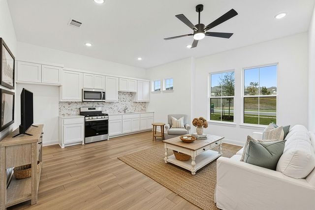 2102 Crimson Sunset DR, Georgetown, TX 78628