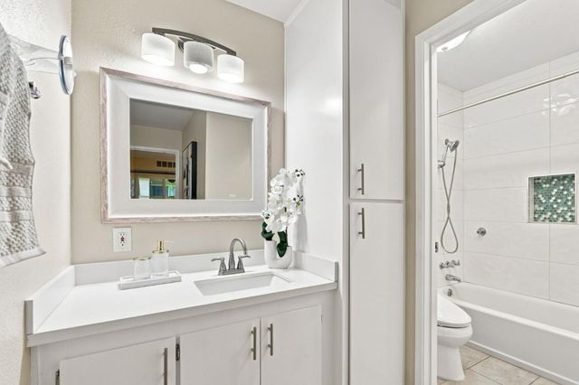 309 Tradewinds Drive 15, San Jose, CA 95123