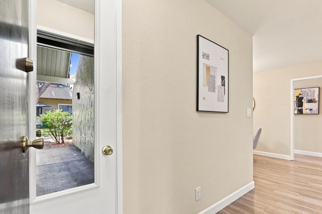 309 Tradewinds Drive 15, San Jose, CA 95123