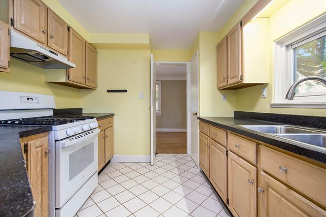 1709 South Boulevard, Ann Arbor, MI 48104