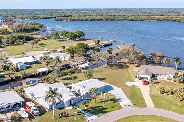 541 RIDGECREST DRIVE, Punta Gorda, FL 33982