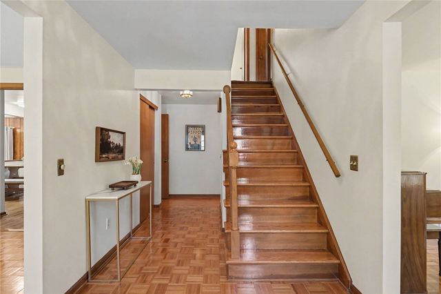 33 Scotch Lane, Irondequoit, NY 14617