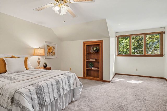 33 Scotch Lane, Irondequoit, NY 14617