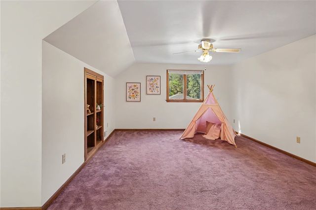 33 Scotch Lane, Irondequoit, NY 14617