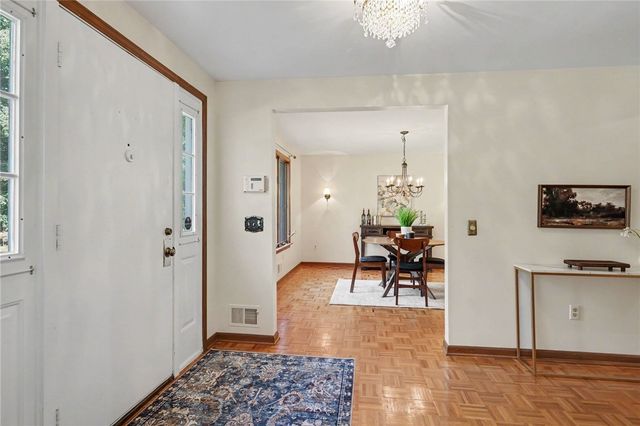 33 Scotch Lane, Irondequoit, NY 14617