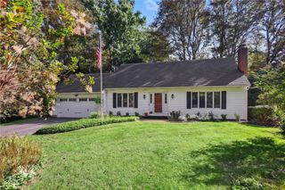 33 Scotch Lane, Irondequoit, NY 14617