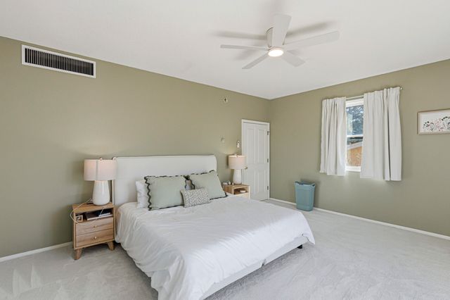 2920 Burton Avenue SE, Albuquerque, NM 87106