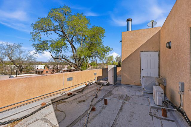 2920 Burton Avenue SE, Albuquerque, NM 87106