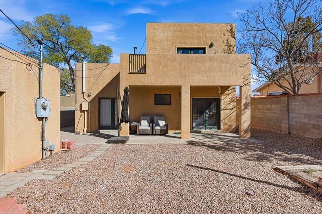 2920 Burton Avenue SE, Albuquerque, NM 87106