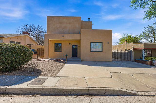 2920 Burton Avenue SE, Albuquerque, NM 87106