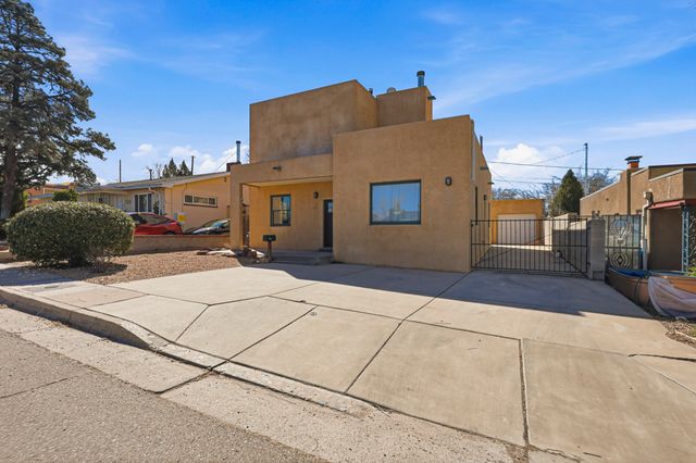 2920 Burton Avenue SE, Albuquerque, NM 87106