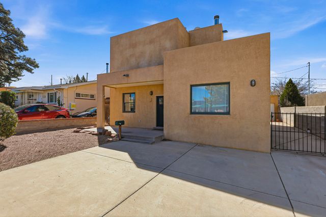 2920 Burton Avenue SE, Albuquerque, NM 87106
