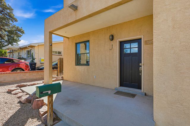 2920 Burton Avenue SE, Albuquerque, NM 87106