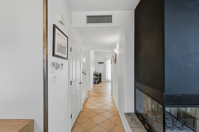 2920 Burton Avenue SE, Albuquerque, NM 87106