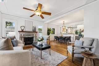 10907 Julius St, Oakland, CA 94605