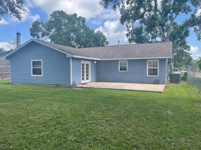 700 Northridge Street, Angleton, TX 77515