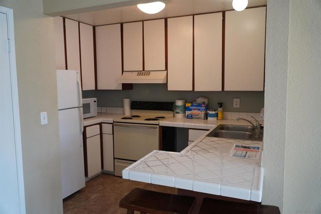 2127 Front St., San Diego, CA 92101