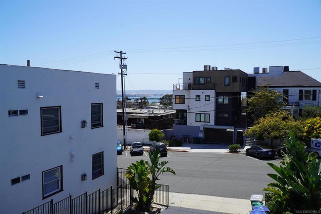 2127 Front St., San Diego, CA 92101