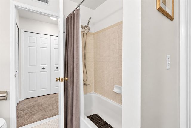 507 Sunset Lane, Saint Clair Shores, MI 48082