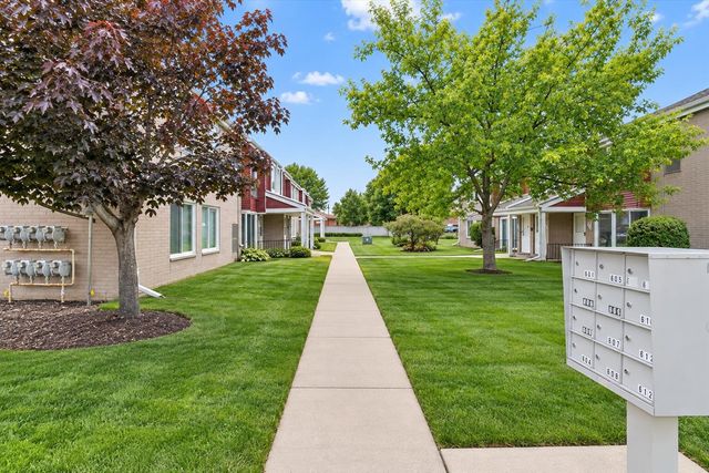 507 Sunset Lane, Saint Clair Shores, MI 48082