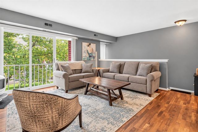 507 Sunset Lane, Saint Clair Shores, MI 48082