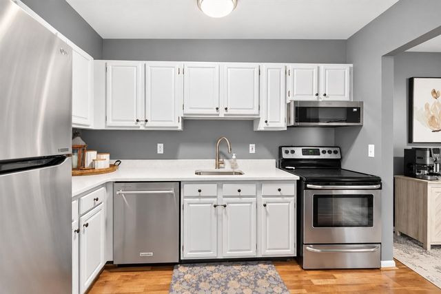 507 Sunset Lane, Saint Clair Shores, MI 48082
