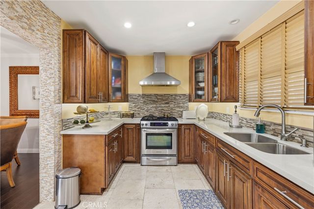 9363 Gullo, Pacoima, CA 91331