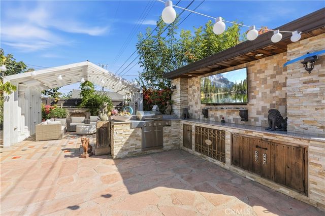 9363 Gullo, Pacoima, CA 91331