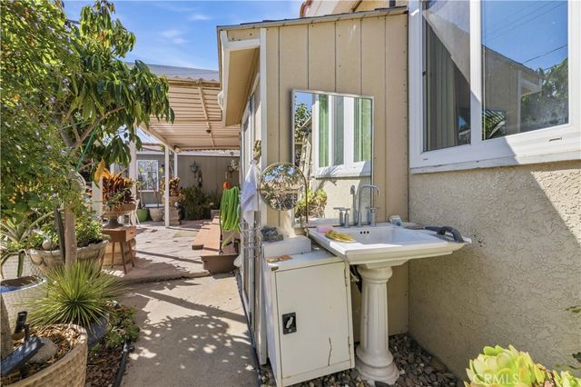 9363 Gullo, Pacoima, CA 91331