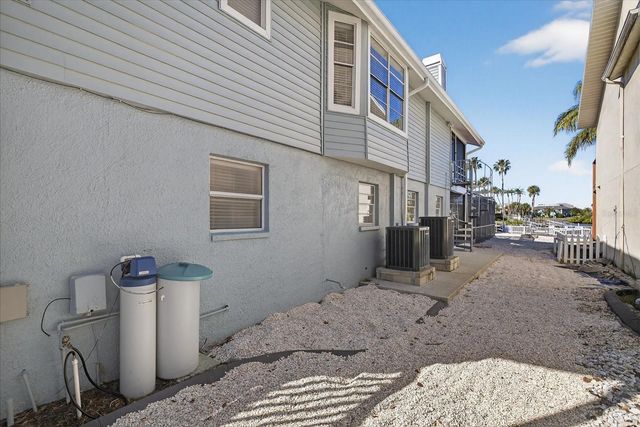 6025 RANDAN COURT, New Port Richey, FL 34652